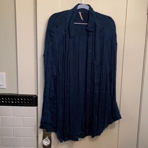 Free People button oversized shirt. Long sleeves